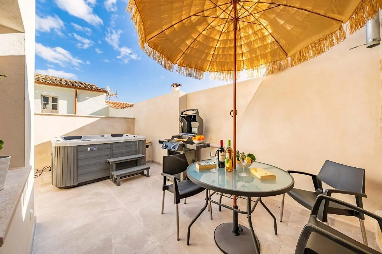 Casa Leon 84 By Sealand Villas location